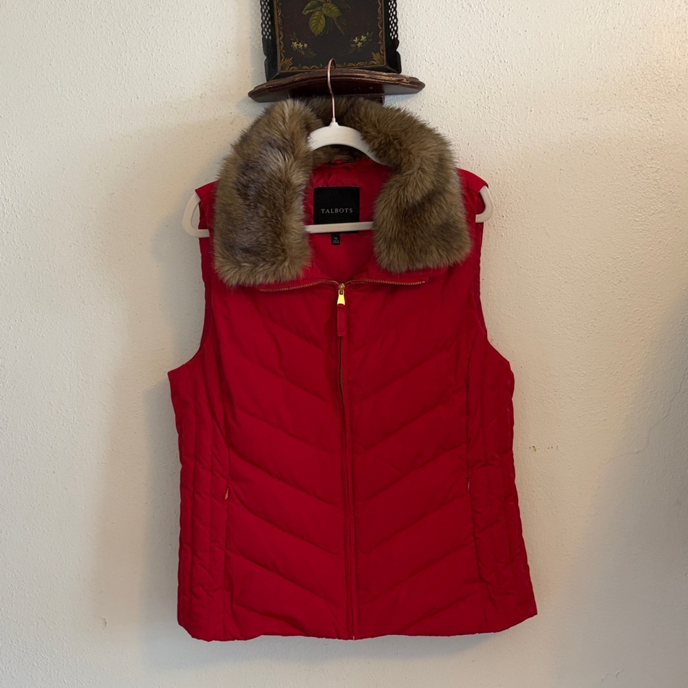 Talbots fur collar sleeveless puffer